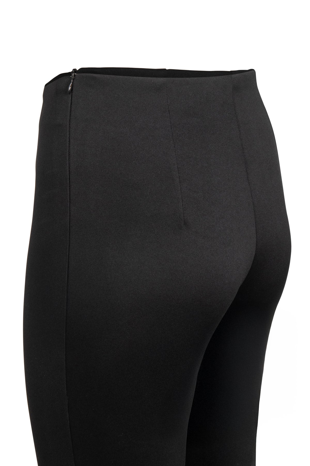 Shaping capri pants